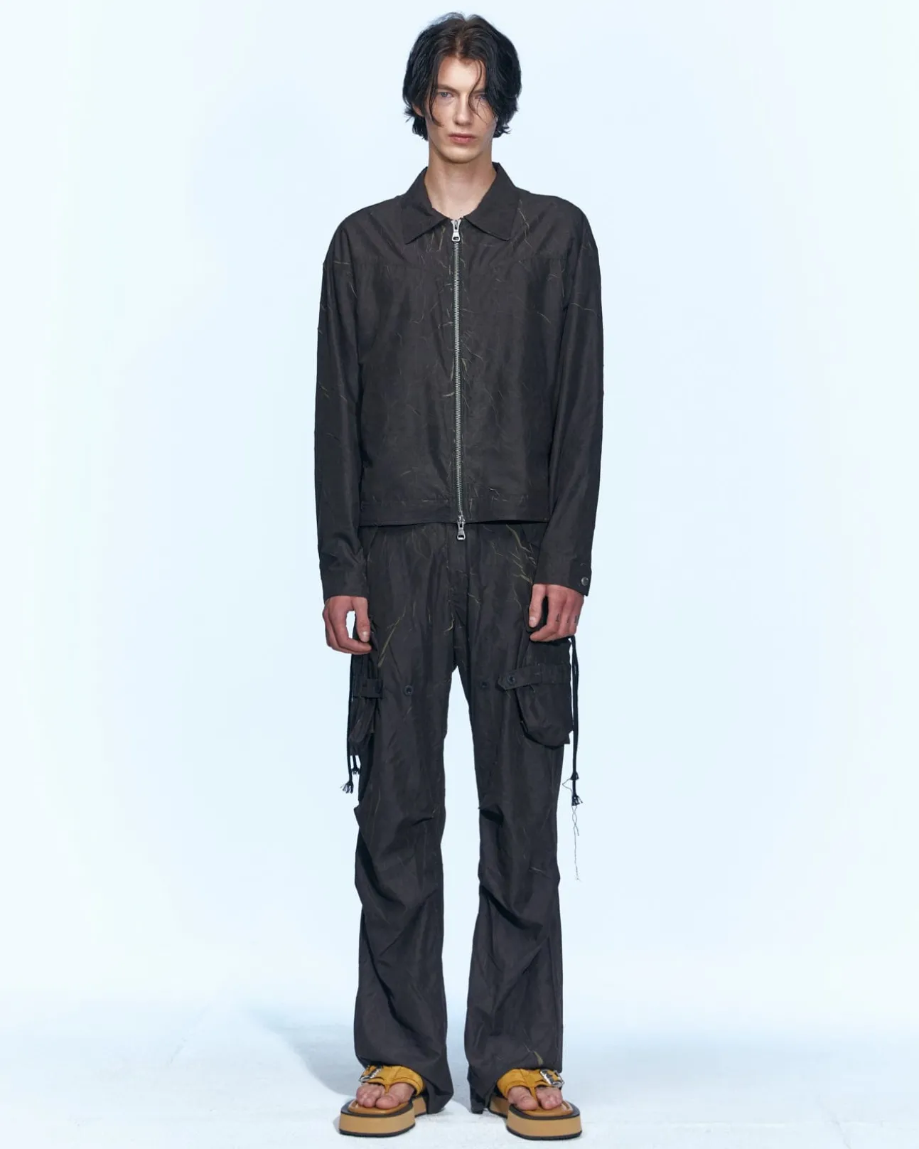 Andersson Bell Bisent Wrinkle Crack Cargo Pants Apa589M(Black/Khaki)-Men Trousers