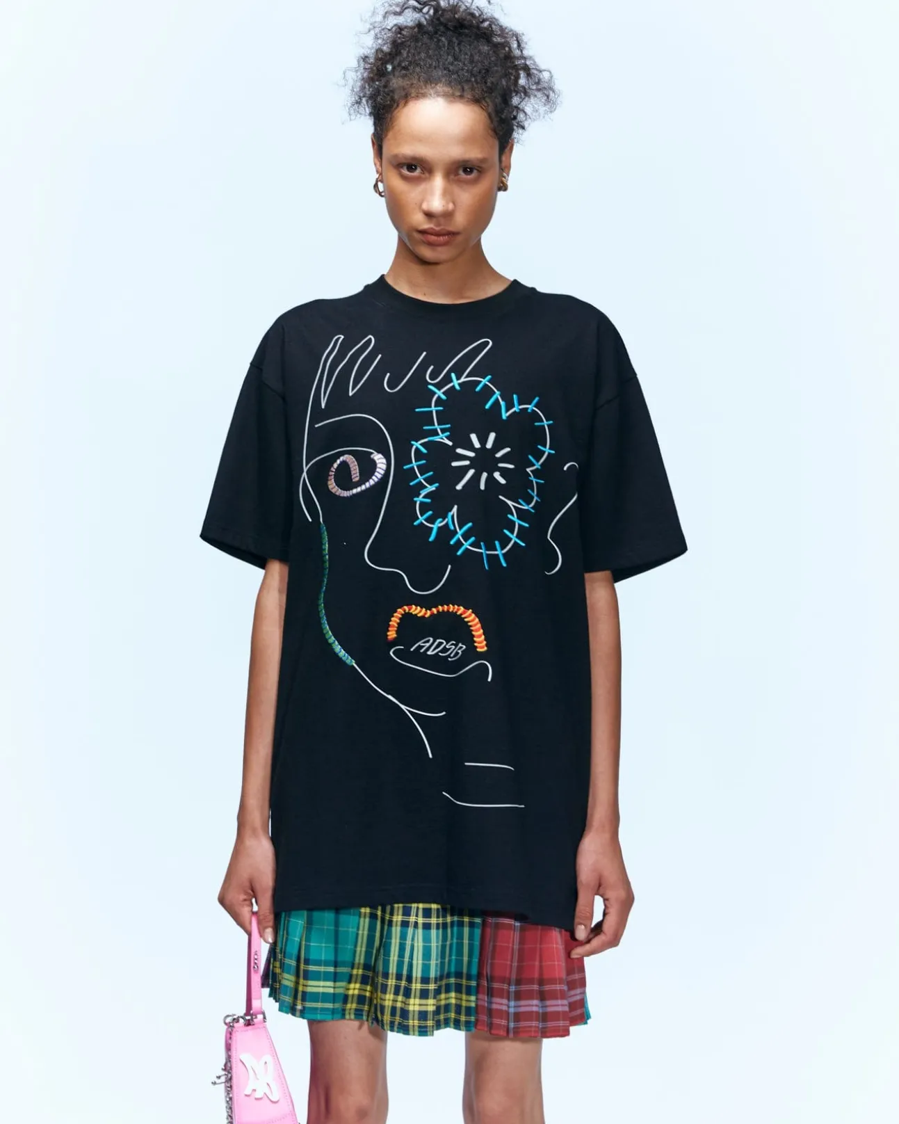 Andersson Bell (Essential) Unisex Flower Man T-Shirts Atb974U(Black)-Women Tops
