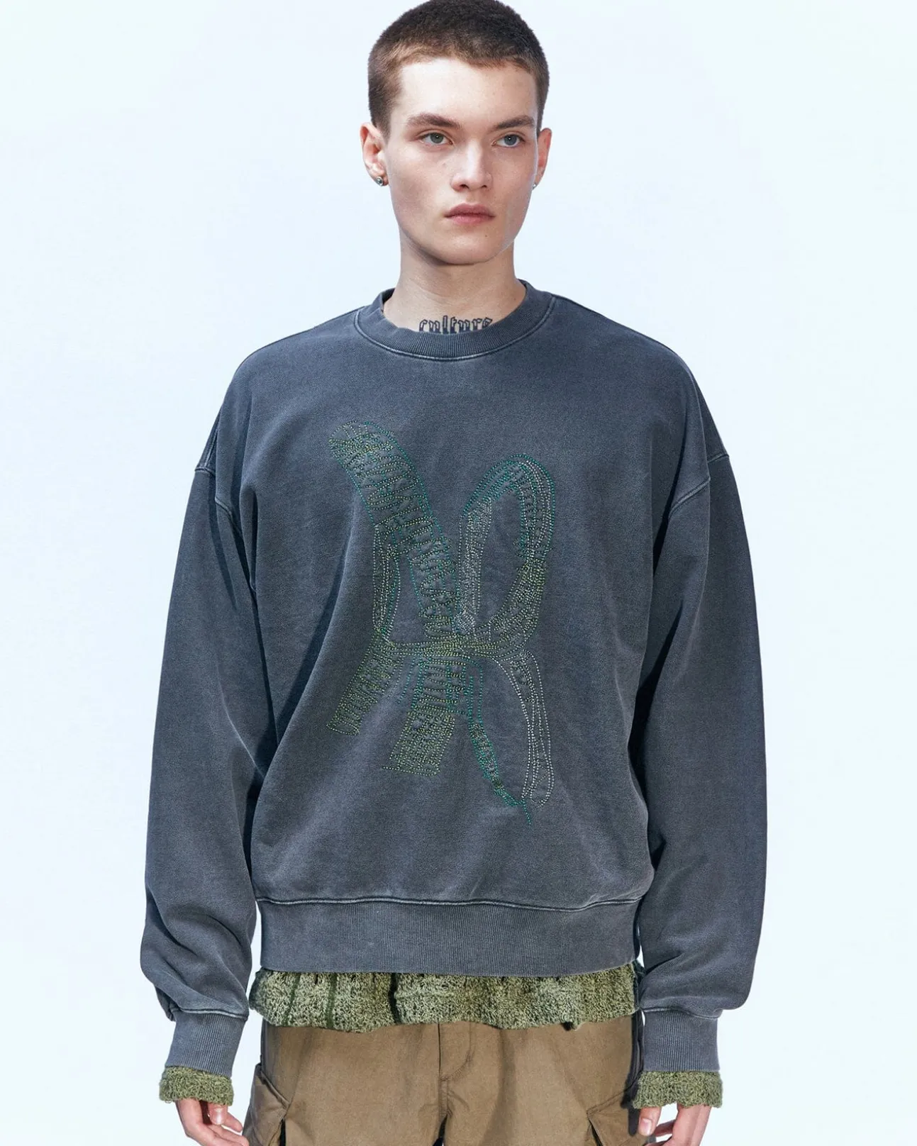 Andersson Bell (Essential) Unisex New Ab Logo Embroidery Sweatshirt Atb1044U(Charcoal)-Men Sweatshirts