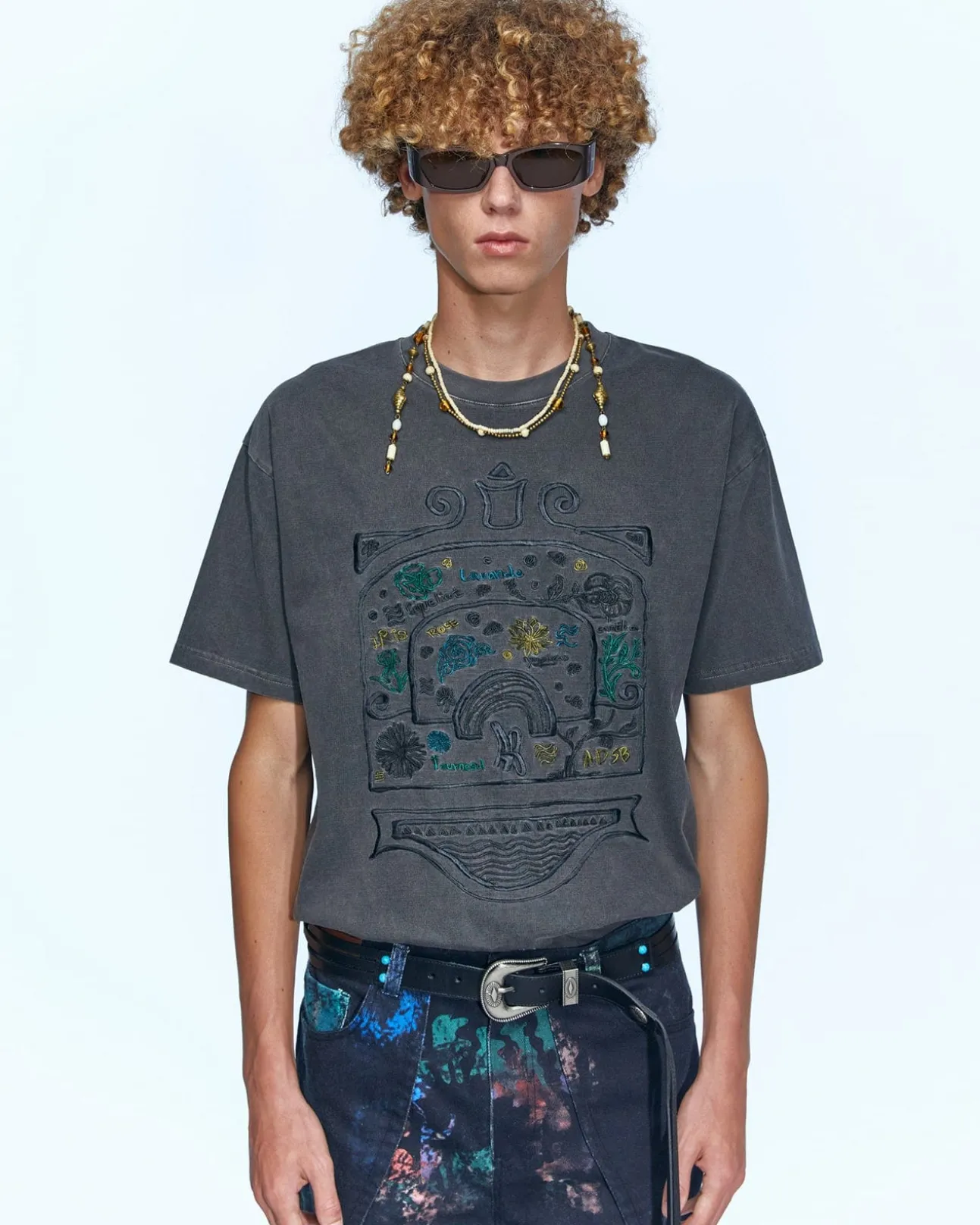 Andersson Bell (Essential) Unisex Overdyed Flower Palace T-Shirt Atb971U(Charcoal)-Men T-Shirts