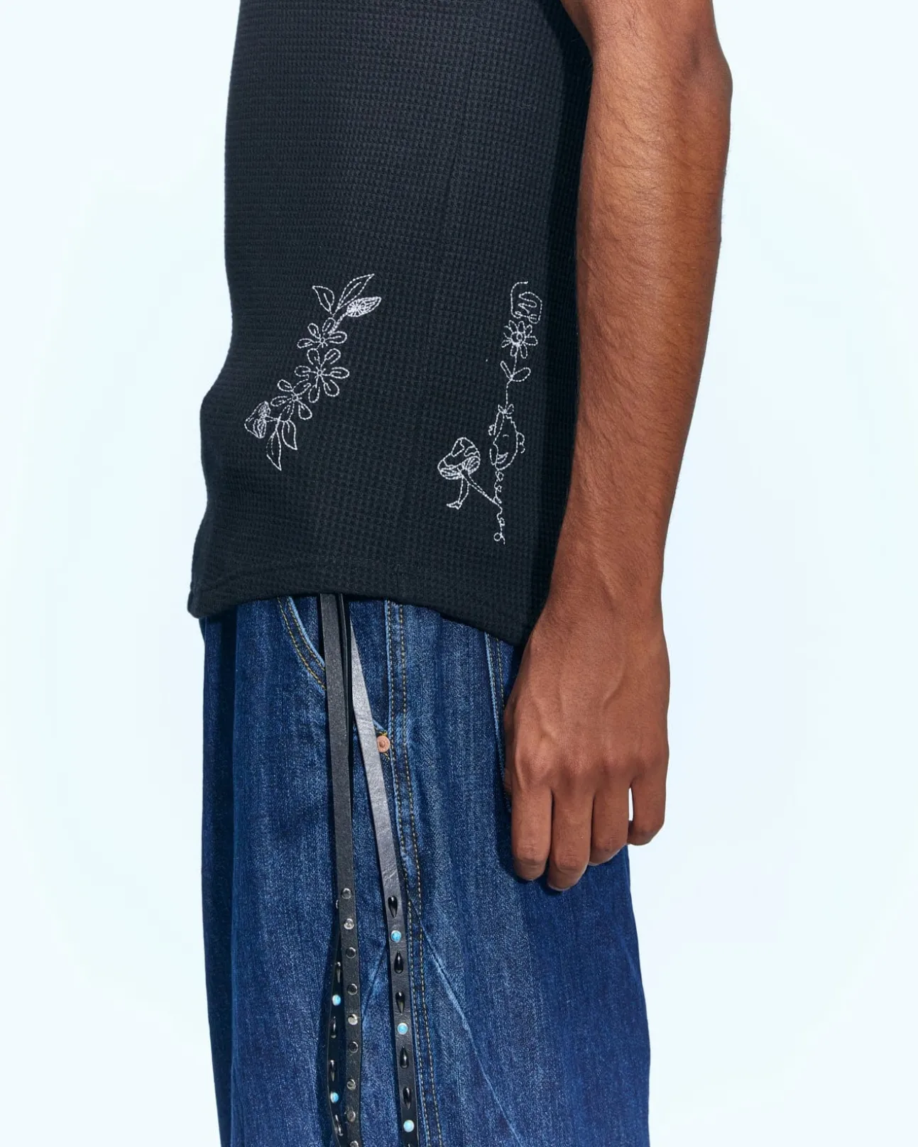Andersson Bell Flower Man Waffle Sleeveless Atb966M(Black)-Men T-Shirts