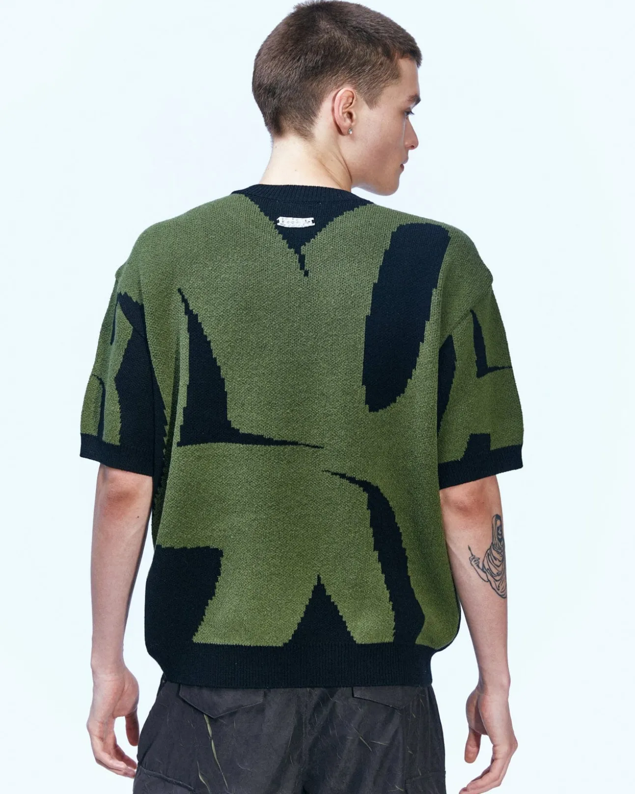 Andersson Bell New Ab Logo Jacquard Short Sleeve Knit Atb864M(Black)-Men Knitwear